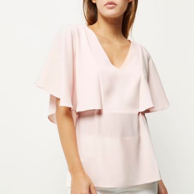 Light pink cape back V-neck t-shirt